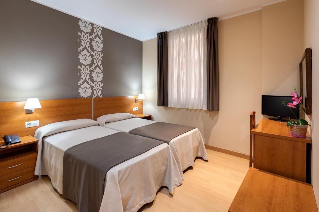 Doppel- oder Zweibettzimmer